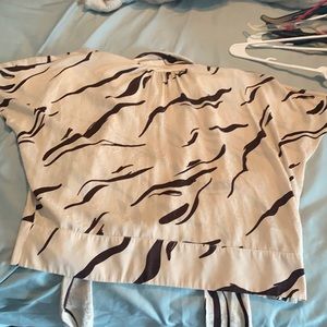 Cute summer side button top